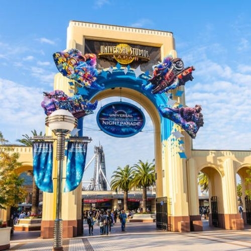 Universal Studio Japan yêu cầu khách hạn chế mặc đồ hở hang