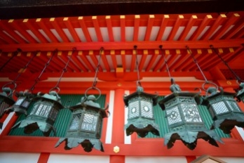 Nghe đèn kể chuyện ở Kasuga