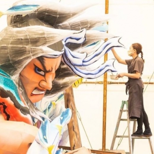 Asako Kitamura: Nữ nghệ nhân làm đèn Nebuta duy nhất của Nhật