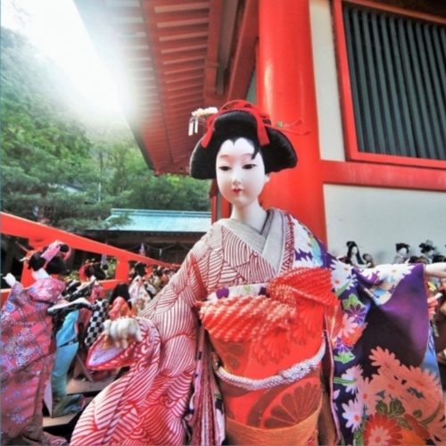 Đền Awashima: "Ngôi nhà" của hơn 20.000 búp bê