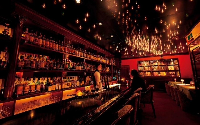 Có gì trong những quán Bar ở Nhật?