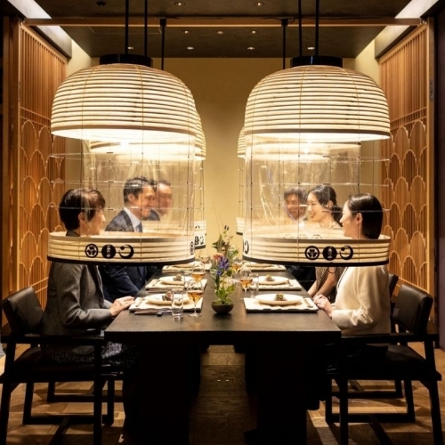 Bữa ăn sang chảnh trong đèn lồng Chochin ở Hoshinoya Tokyo