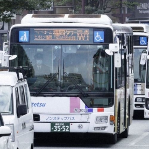 Thói quen chào nhau của các tài xế bất chấp lệnh cấm