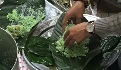 Một ngày gói bánh chưng, bánh tét ở chùa Osaka