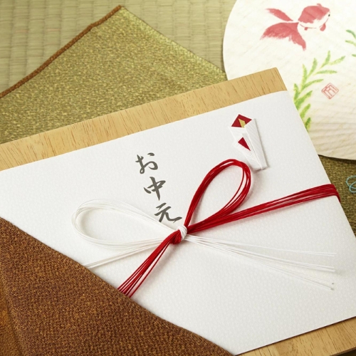 Người Nhật còn giữ thói quen tặng quà mùa hè vào Tết Trung Nguyên?