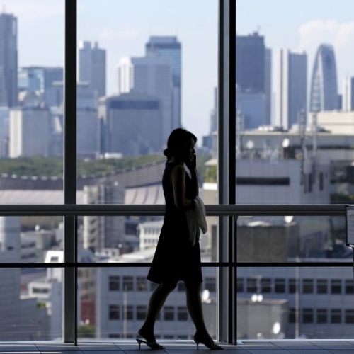 50% phụ nữ Nhật cho rằng công việc là rào cản của hôn nhân