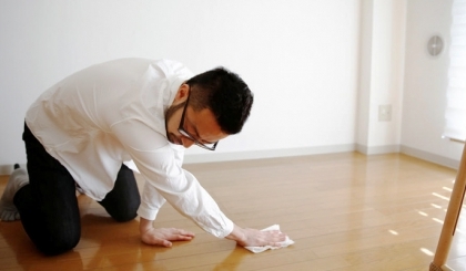 Phương thức lau sàn "thể dục" của người Nhật