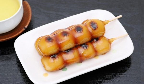 5 kết hợp độc lạ với bánh Mitarashi Dango kích thích vị giác của bạn