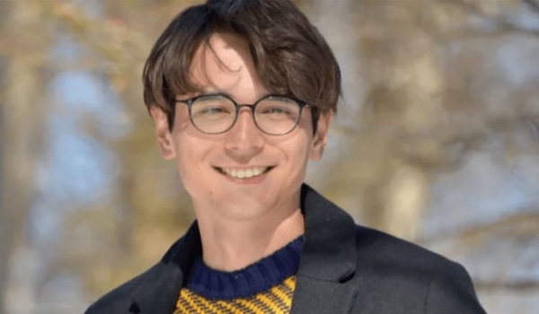 Trai đẹp show truyền hình Terrace House tàng trữ chất cấm