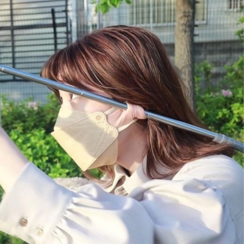 Xuất hiện Elastigirl bản đời thực với đôi tai co giãn tại Nhật