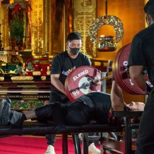 Giải cử tạ người khuyết tật Nhật Bản được tổ chức tại chùa