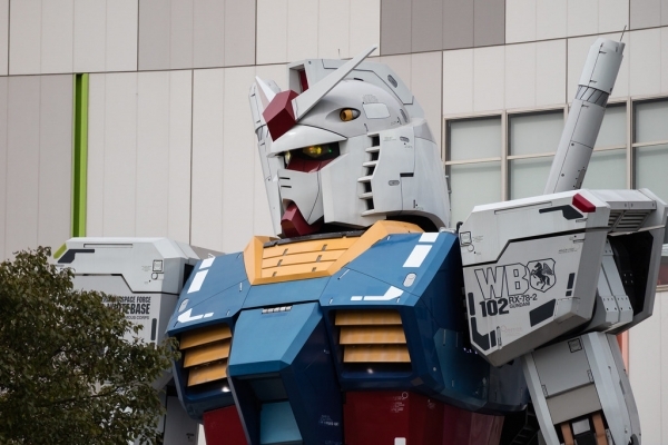 Live-action Gundam tung poster trailer đầu tiên