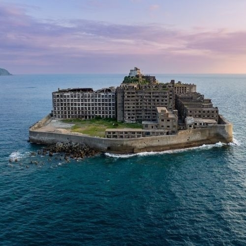 Hashima: Hòn đảo hoang tàn từng là một trong những nơi đông dân nhất thế giới