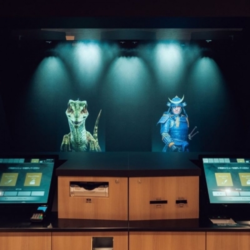 Khủng long và Samurai trở thành tiếp tân khách sạn tại Nhật