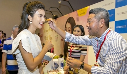 Review: Máy massage mặt Magica Beauty Moon double