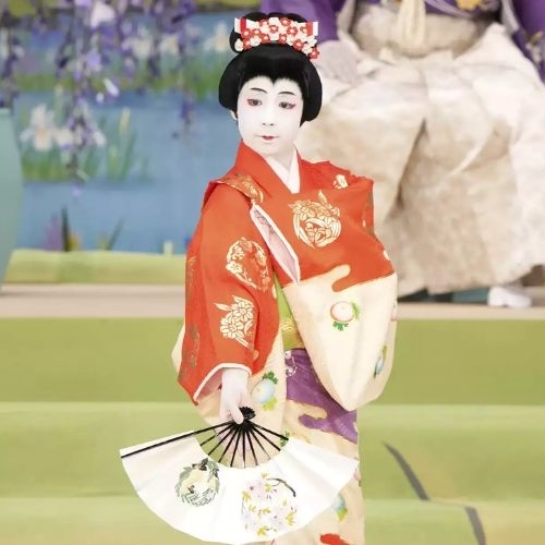 Maholo Onoe - Diễn viên nhí phá bỏ định kiến về Kabuki