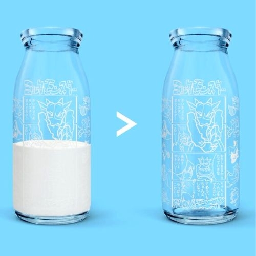 Manga trên chai sữa - uống cạn chai mới đọc được truyện!