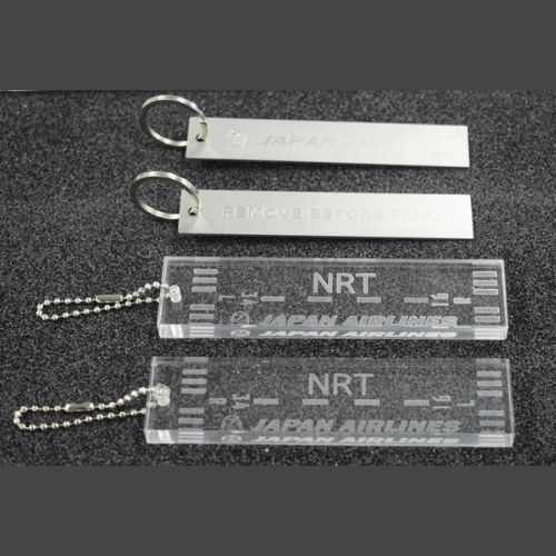 Độc đáo quà lưu niệm làm từ linh kiện máy bay