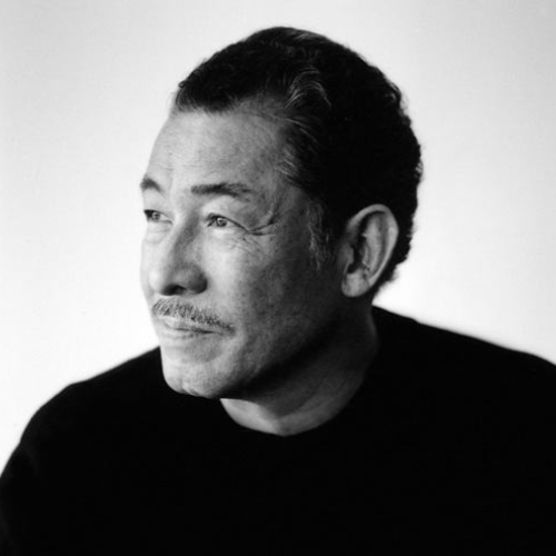 Biểu tượng thời trang Nhật Bản Issey Miyake qua đời ở tuổi 84