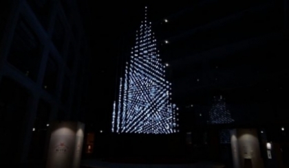 Cây thông Noel được tạo ra từ 1.000 quả bóng Mizuhiki