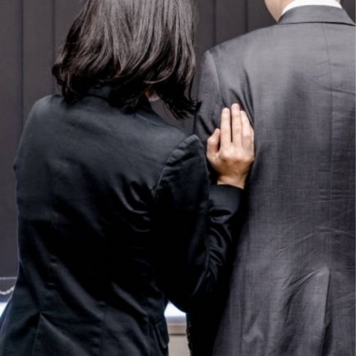 Đại dịch khiến nhiều người Nhật muốn yêu đương chốn công sở