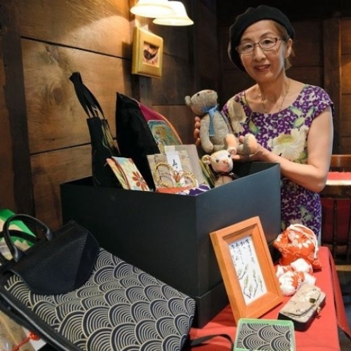 Biến Kimono của người đã khuất thành món đồ kỷ niệm