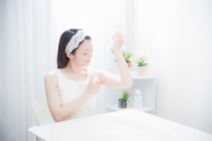 Chọn mua sản phẩm khử mùi