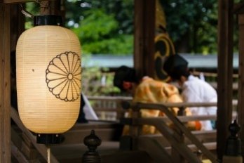 "Hoa cúc và gươm", những kiến giải về căn tính người Nhật