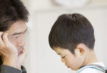 Vì sao trẻ em Nhật ngày nay hay nổi cáu, thích bạo lực?