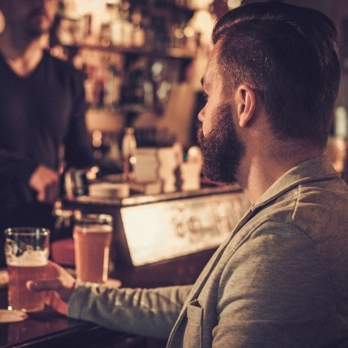 Quán bar “tâm sự cùng người lạ” ở Shibuya