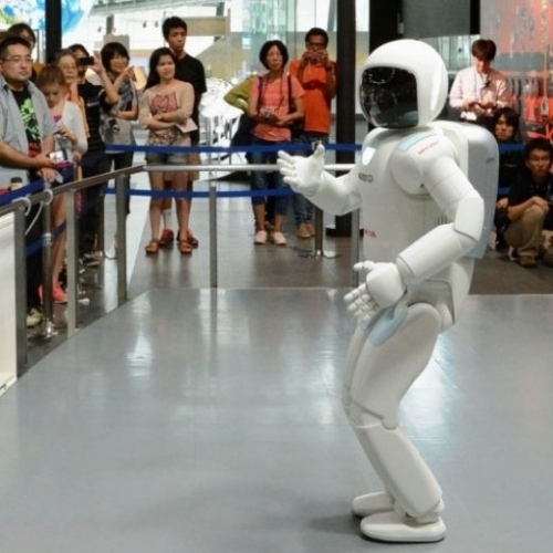 Robot ASIMO khép lại hành trình biểu diễn hơn hai thập kỷ