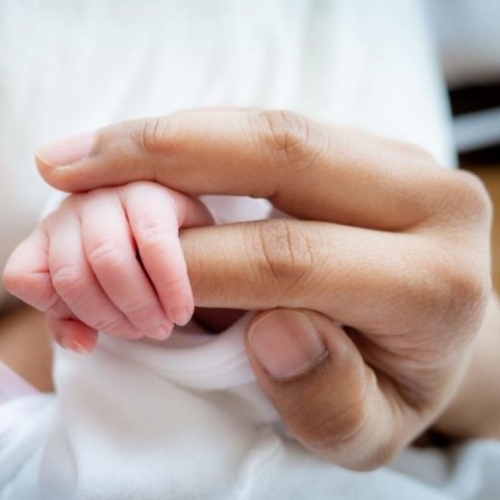 Hệ thống sinh con bí mật ở Nhật Bản đón sản phụ đầu tiên