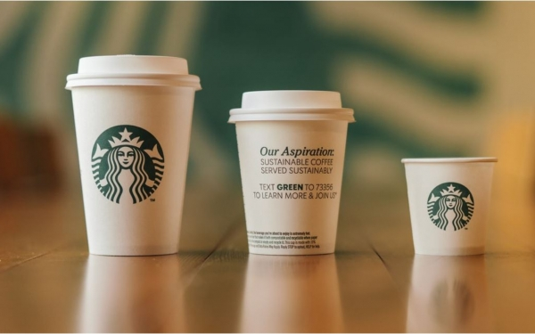 Starbucks Nhật Bản sử dụng cốc giấy cho đồ uống lạnh