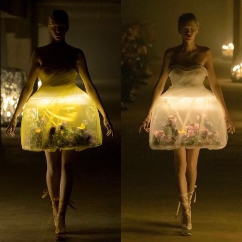 Jun Takahashi thắp sáng Tuần lễ thời trang Paris với những chiếc váy terrarium rực rỡ