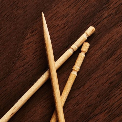 Vì sao tăm Nhật lại có rãnh?