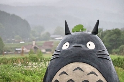 Tượng Totoro khổng lồ của cặp vợ chồng U70