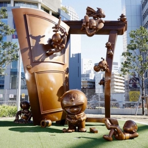 Khánh thành tượng đồng mèo máy Doraemon tại Tokyo