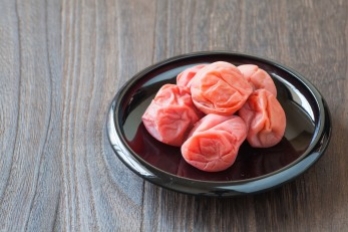 Những lợi ích về sức khoẻ của Umeboshi