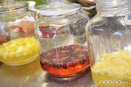 Tự làm siro trái cây đẹp da và detox cơ thể