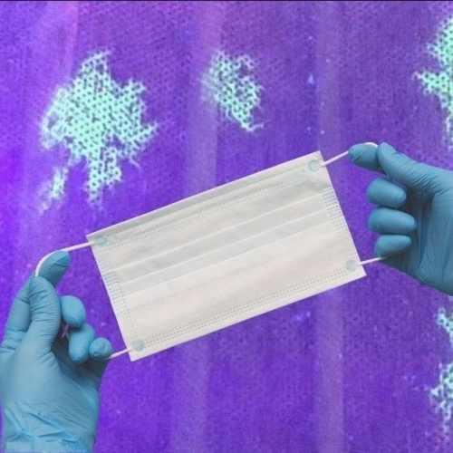 Nhật phát triển khẩu trang phát sáng khi nhiễm COVID-19