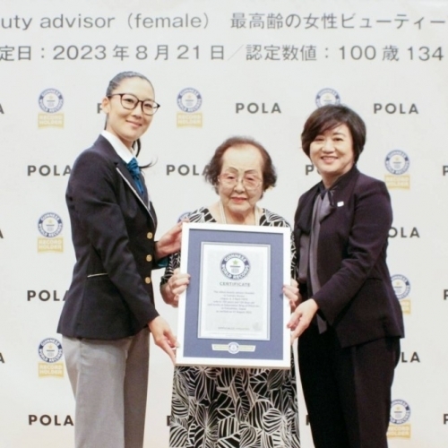 Cụ bà người Nhật trở thành tư vấn viên sắc đẹp cao tuổi nhất thế giới