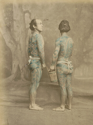 Irezumi được xăm kín cơ thể gây ấn tượng với du khách nước ngoài, được chụp bởi nhiếp ảnh gia Felice Beato vào năm 1870. Ảnh: wikipedia.com