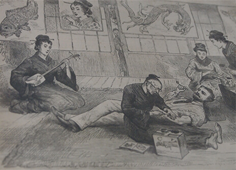 Một Horishi đang thực hiện Irezumi cho một vị khách nước ngoài vào năm 1882. Ảnh: japantimes.co.jp