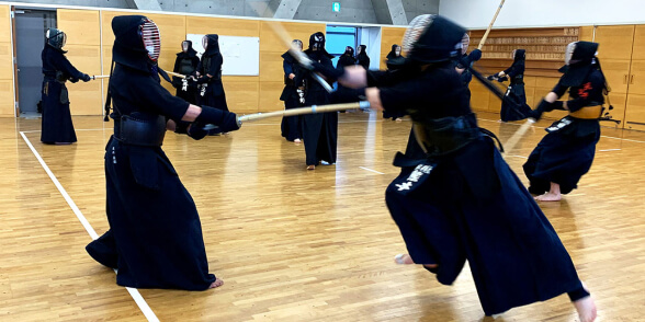 Kendo là môn thể thao nâng cao thể chất và tinh thần.