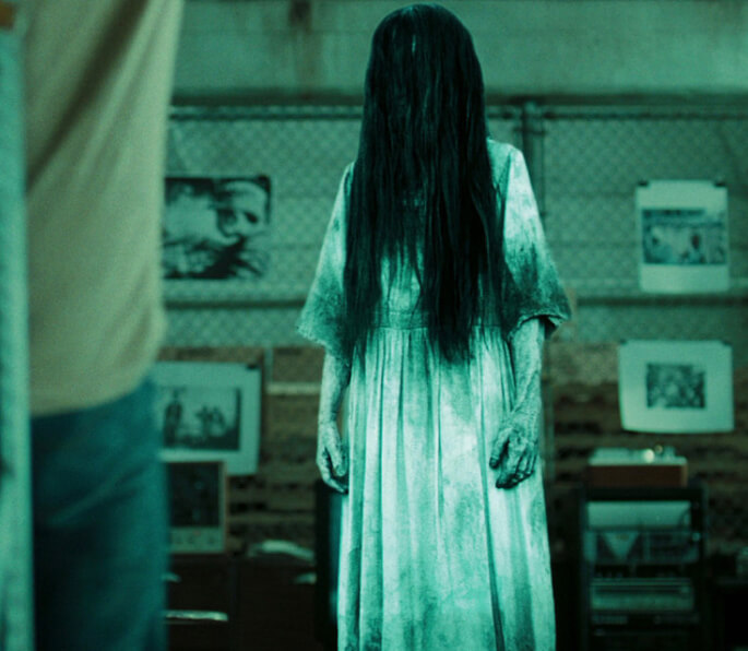 Ma nữ Sadako trong phim kinh dị 'The Ring'. Ma nữ Sadako trong phim kinh dị 'The Ring'.