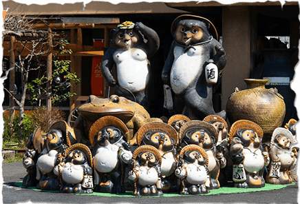 Tượng Tanuki tại làng gốm Shigaraki, tỉnh Shiga. Ảnh: voyapon.com