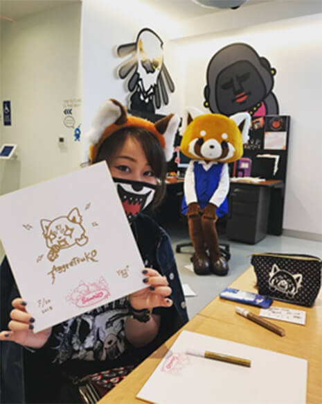 Nữ tác giả Yeti. Nữ tác giả Yeti.