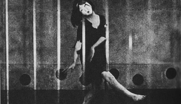 A Page of Madness (1926) một bộ phim câm nổi tiếng của đạo diễn Teinosuke Kinugasa, trở nên hấp dẫn hơn nhờ sự kể chuyện của Benshi