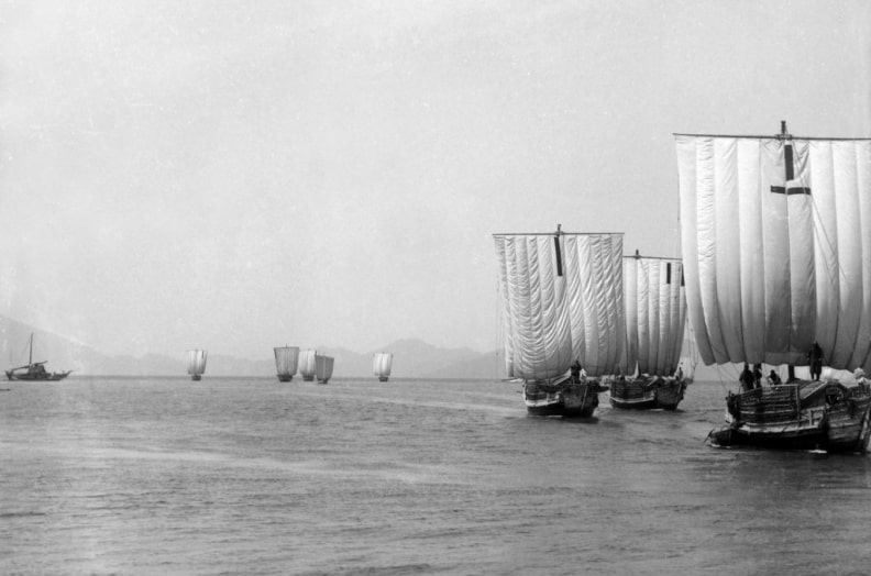Tàu Kitamaebune, chụp khoảng trước năm 1926 bởi Iida Yonezo