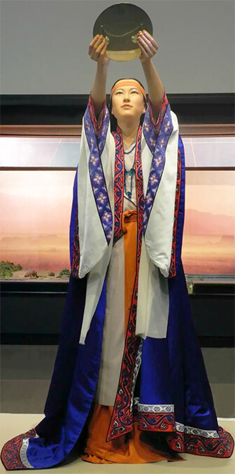 Mô hình của Nữ hoàng Himiko tại Bảo tàng Văn hóa Yayoi tỉnh Osaka.